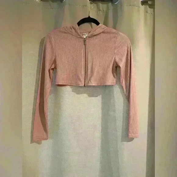 Women’s Pink Zip Up No Boundaries Crop Top - Picture 1 of 4